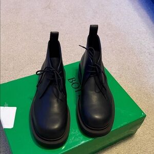 Mens Bottega Veneta Black Leather Ankle Boots, New w/box and dust bags; size 9